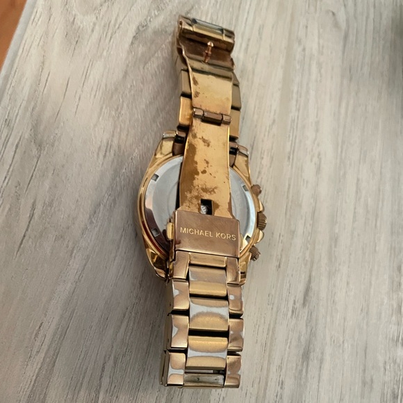 Michael Kors rose gold watch - Picture 6 of 6